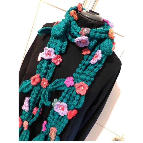 Crochet Flower Decorative Scarf - fall will come - Picture 3 of 4